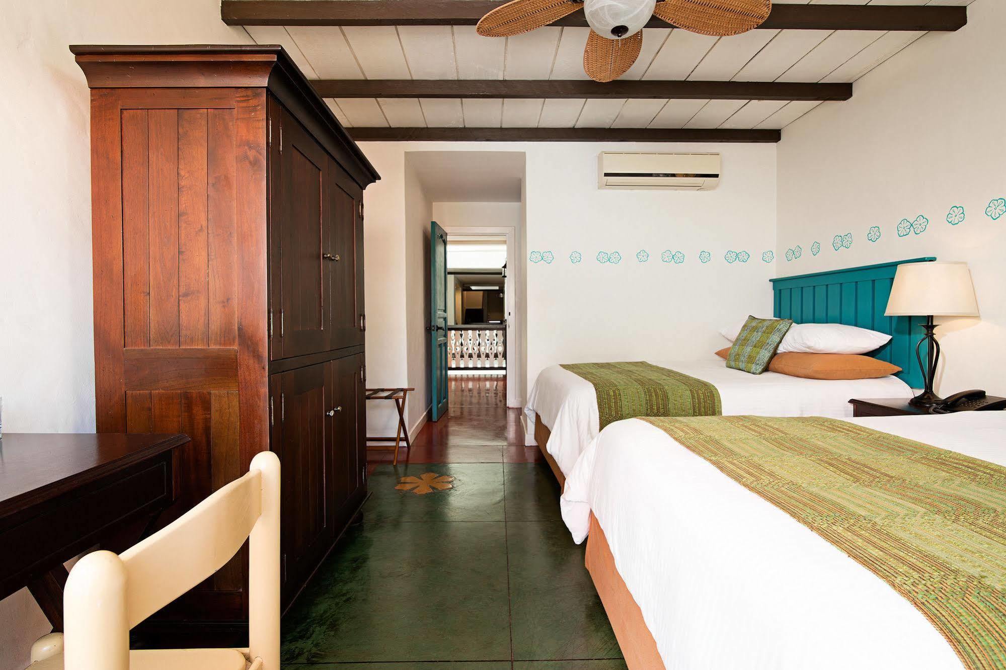 Hotel Isla De Flores Zewnętrze zdjęcie